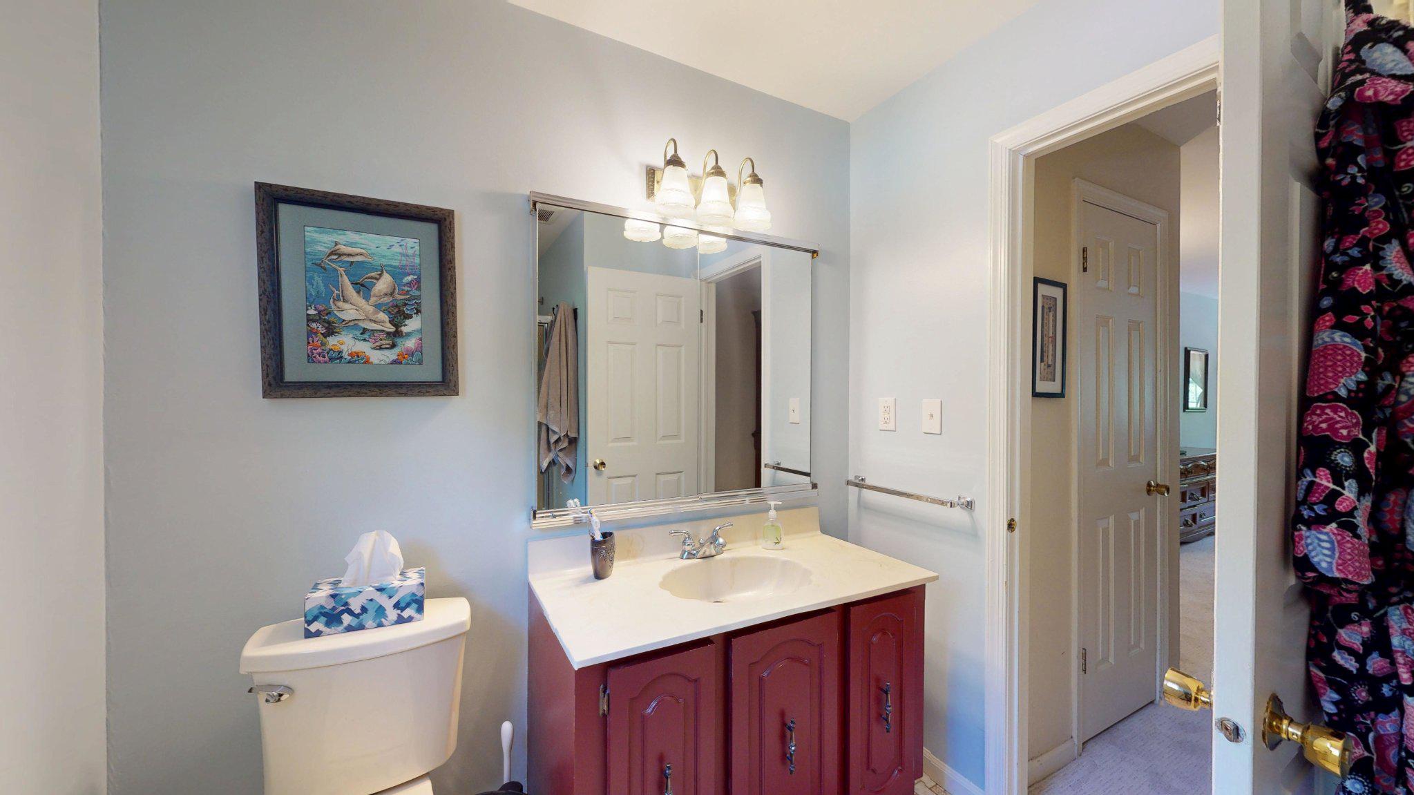 3 Colonial Court Medford, NJ 08055 - Photo 48 of 89 Charming bathroom with coastal vibes.