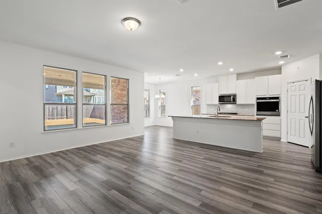 $2,550 | 1901 Bogata Lane, Leander, TX 78641