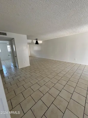 $895 | 3315 West Loma Lane, Unit 3, Phoenix, AZ 85051