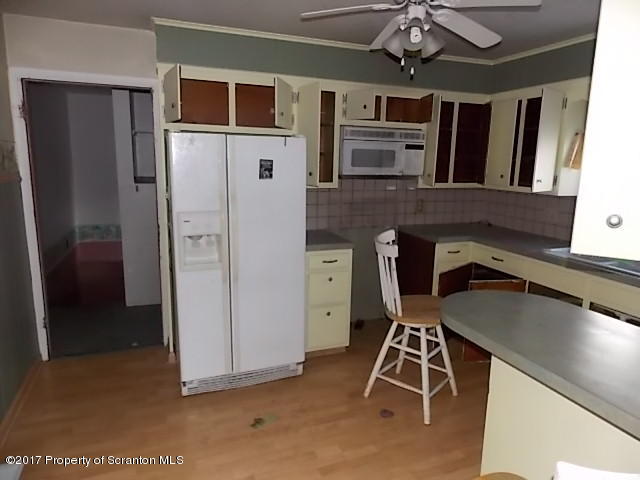 451 Green Grove Road Scott Township, PA 18447 - Photo 6 of 22 Gallery Image 6