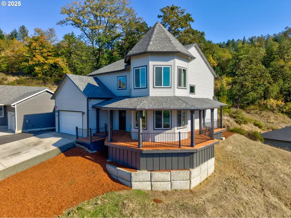 $545,000 | 662 Brooks Loop, Sutherlin, OR 97479