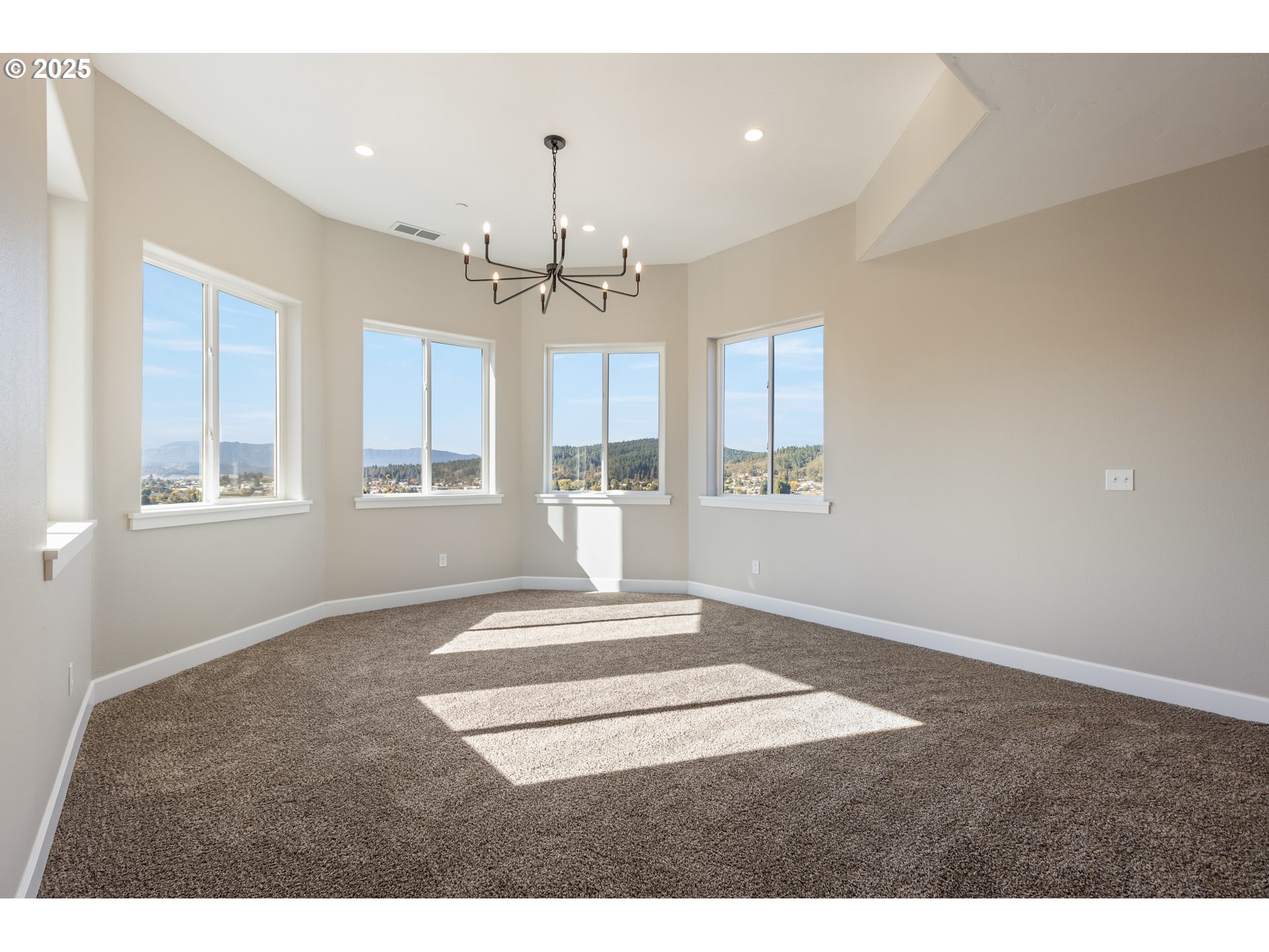 662 Brooks Loop Sutherlin, OR 97479 - Photo 21 of 47