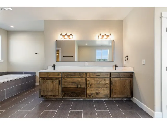 $550,000 | 662 Brooks Loop, Sutherlin, OR 97479