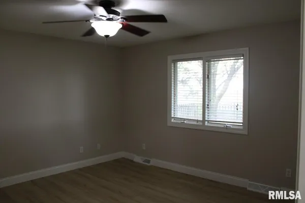 $2,050 | 2807 Cronin Drive, Springfield, IL 62711