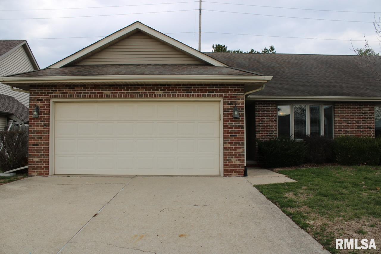 2807 Cronin Drive Springfield, IL 62711 - Photo 2 of 15