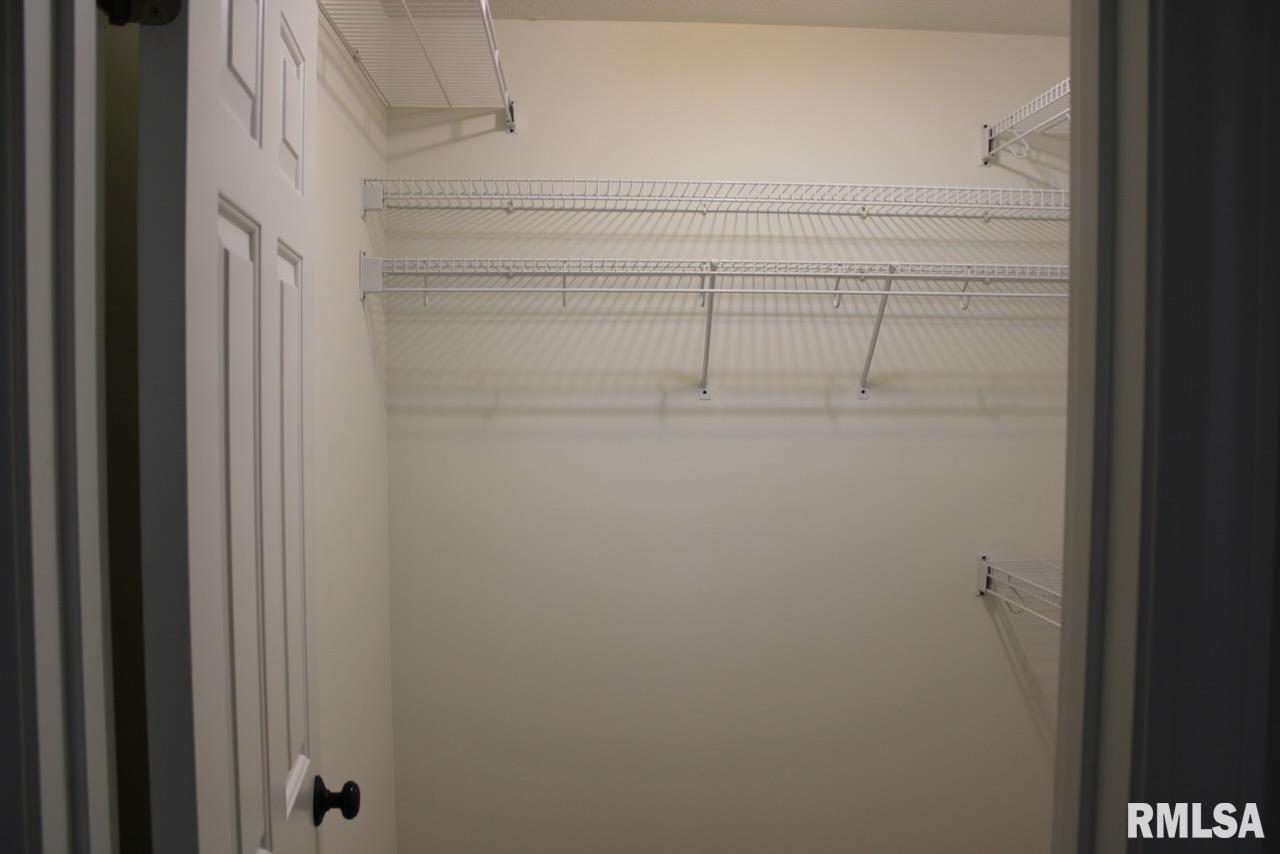 2807 Cronin Drive Springfield, IL 62711 - Photo 10 of 15