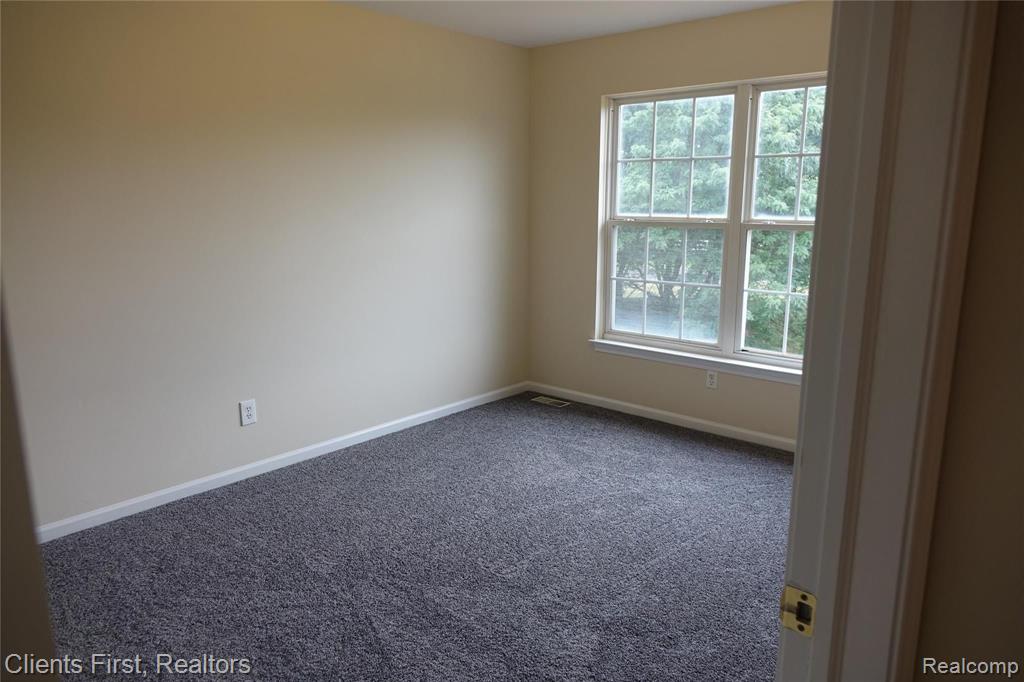 1770 Dunston Road Canton, MI 48188 - Photo 29 of 39