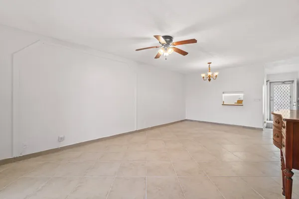 $1,600 | 2615 Northeast 1st Court, Unit 303, Boynton Beach, FL 33435