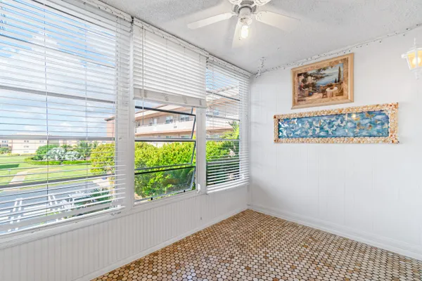 $1,600 | 2615 Northeast 1st Court, Unit 303, Boynton Beach, FL 33435