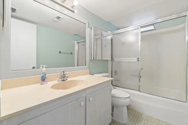 $1,600 | 2615 Northeast 1st Court, Unit 303, Boynton Beach, FL 33435
