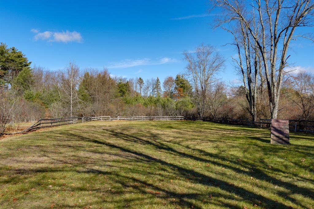 144 Seven Brg Road Lancaster, MA 01523 - Photo 4 of 42