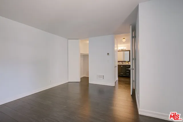$479,000 | 5950 Canterbury Drive, Unit C210, Culver City, CA 90230