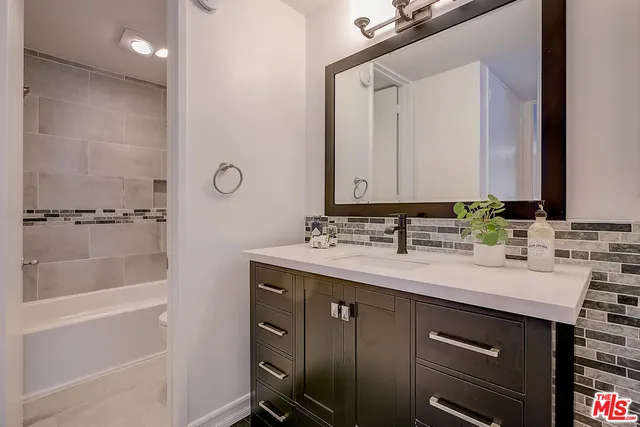 $479,000 | 5950 Canterbury Drive, Unit C210, Culver City, CA 90230