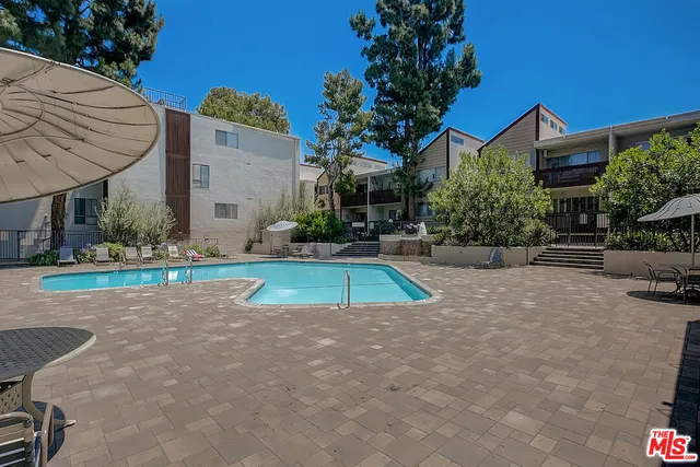 $479,000 | 5950 Canterbury Drive, Unit C210, Culver City, CA 90230