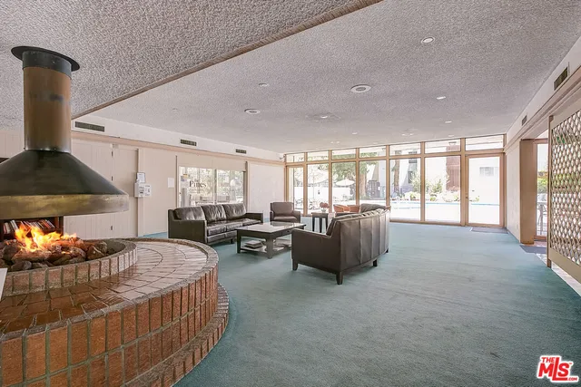 $479,000 | 5950 Canterbury Drive, Unit C210, Culver City, CA 90230