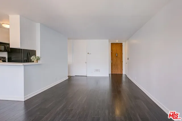 $479,000 | 5950 Canterbury Drive, Unit C210, Culver City, CA 90230