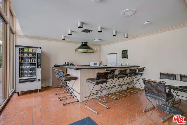 $479,000 | 5950 Canterbury Drive, Unit C210, Culver City, CA 90230