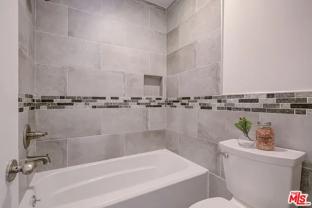 $479,000 | 5950 Canterbury Drive, Unit C210, Culver City, CA 90230