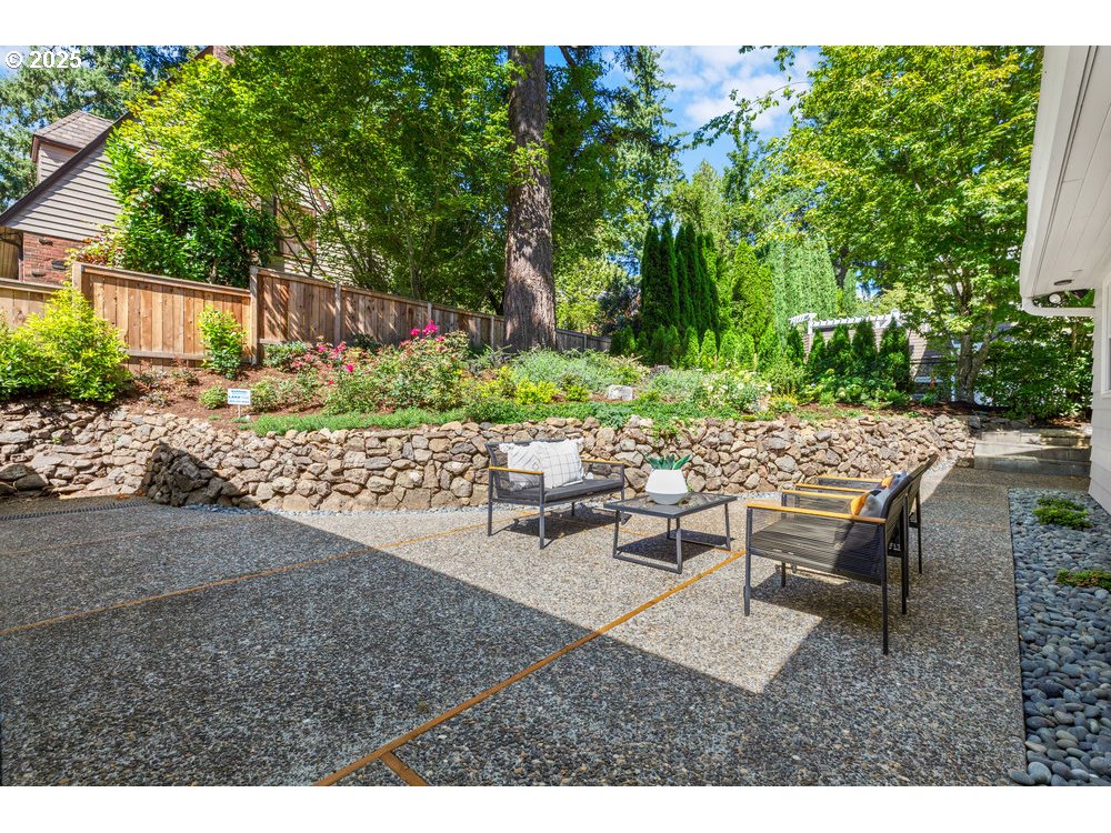411 Ridgeway Road Lake Oswego, OR 97034 - Photo 37 of 45 Gallery Image 37