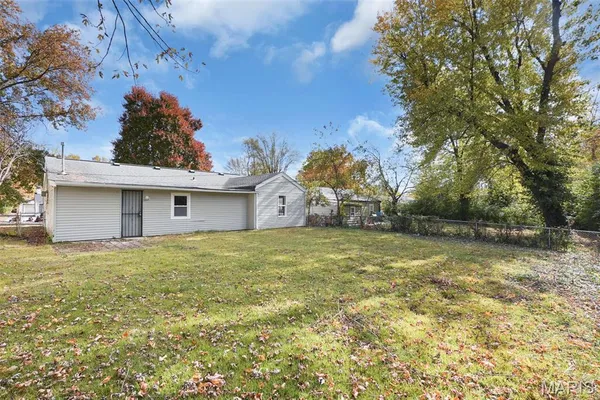 $1,550 | 9845 Dennis Drive, St. Louis, MO 63136