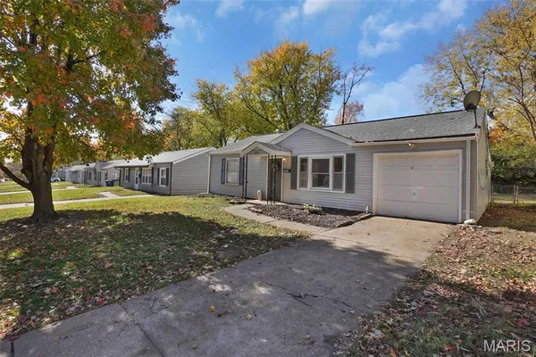 $1,550 | 9845 Dennis Drive, St. Louis, MO 63136