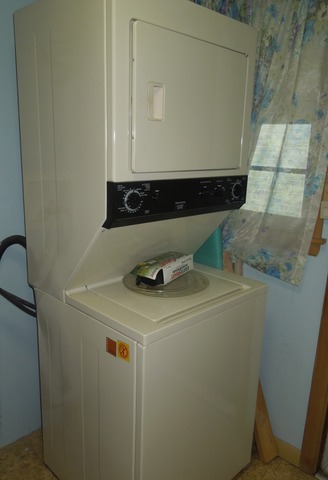 436 Russell Road DeKalb, IL 60115 - Photo 4 of 19 a utility room with dryer and washer