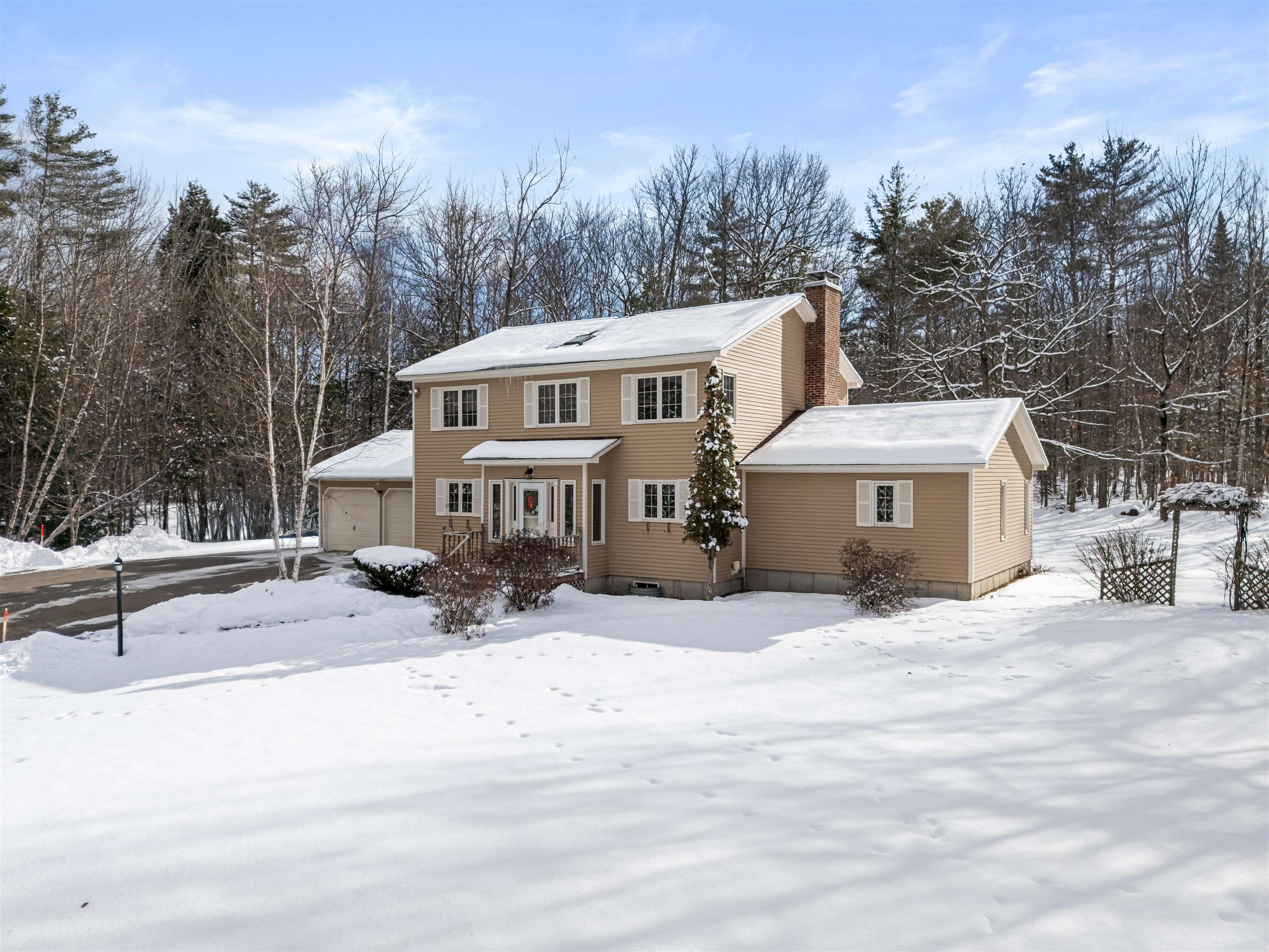 148 Sargent Road Holderness, NH 03245 - Photo 2 of 17