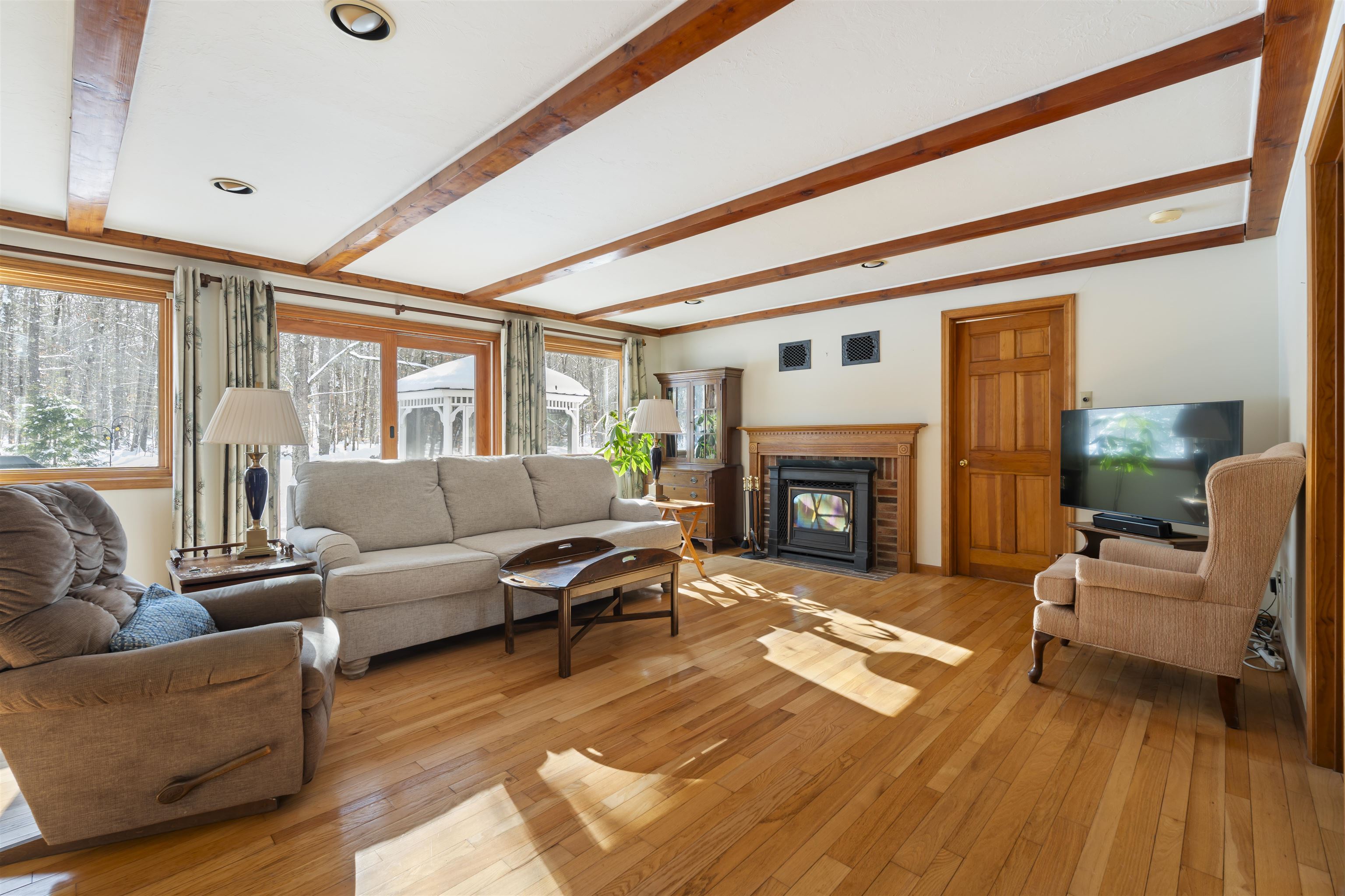 148 Sargent Road Holderness, NH 03245 - Photo 7 of 17