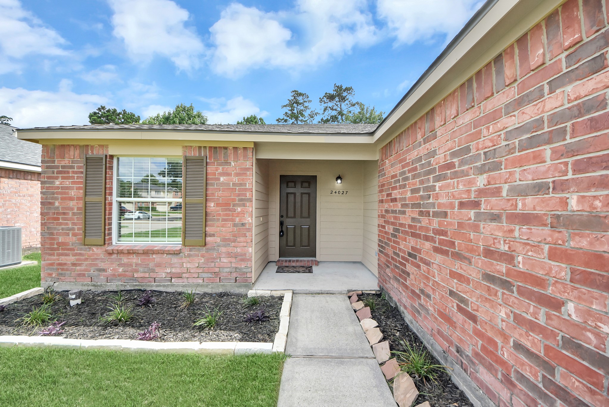 24027 Pinecreek Point Spring, TX 77373 - Photo 7 of 41