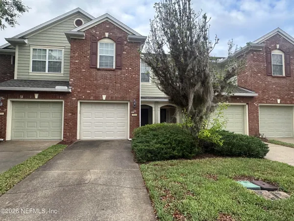 $2,000 | 7034 Roundleaf Drive, Jacksonville, FL 32258