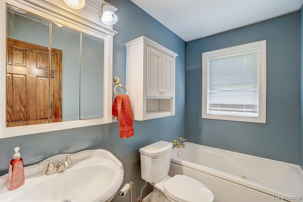 5361 Barnes Road Millington, MI 48746 - Photo 15 of 37