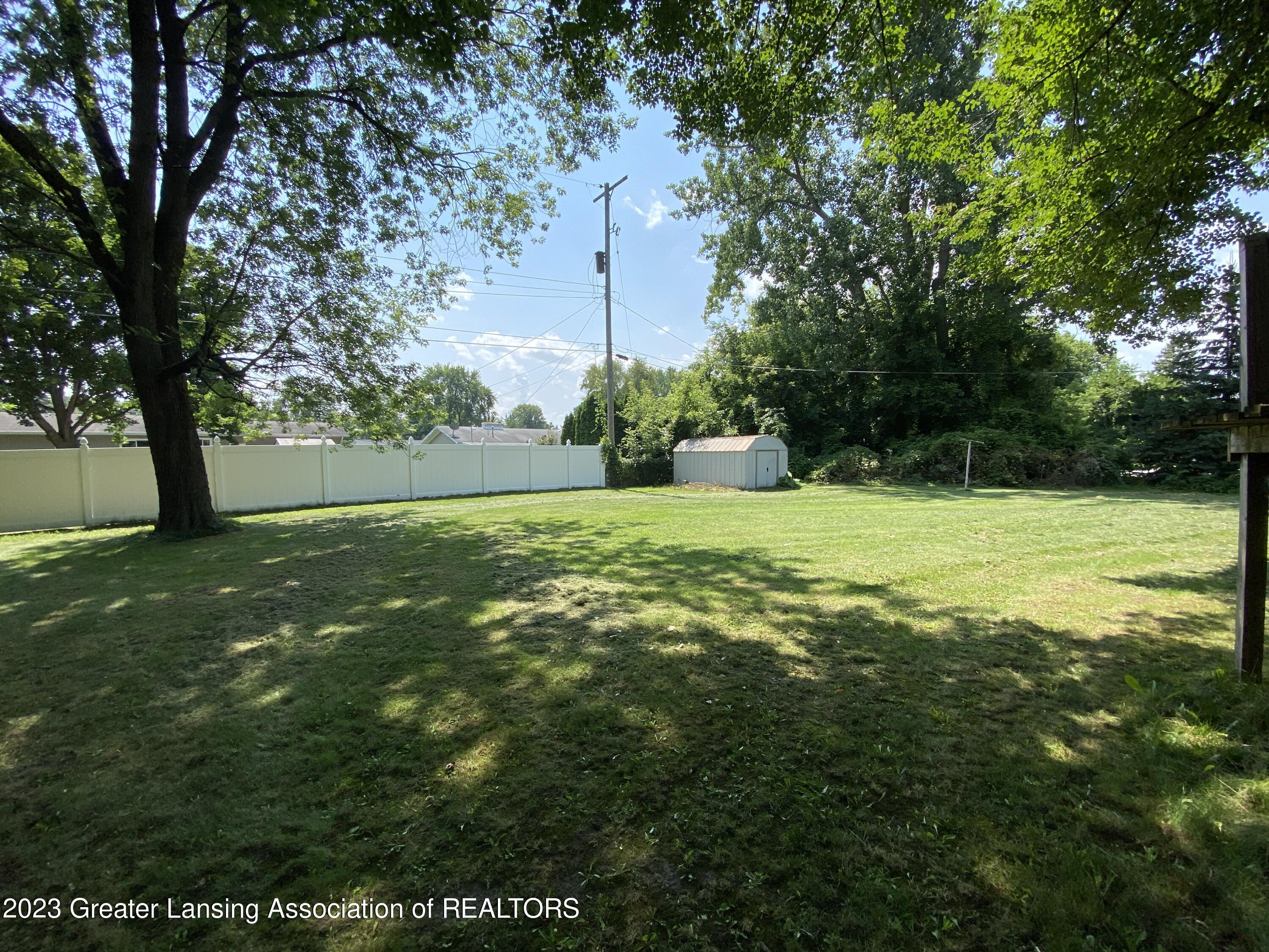 2555 Shattuck Road Saginaw, MI 48603 - Photo 13 of 13 IMG_8960