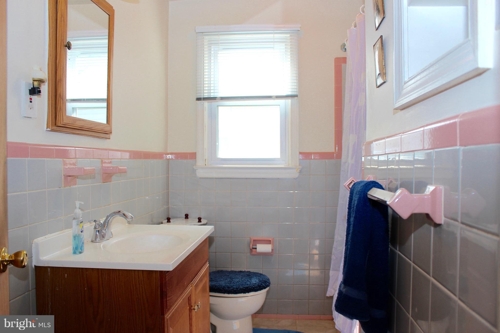 5648 B Calyn Road Catonsville, MD 21228 - Photo 14 of 21 Bath