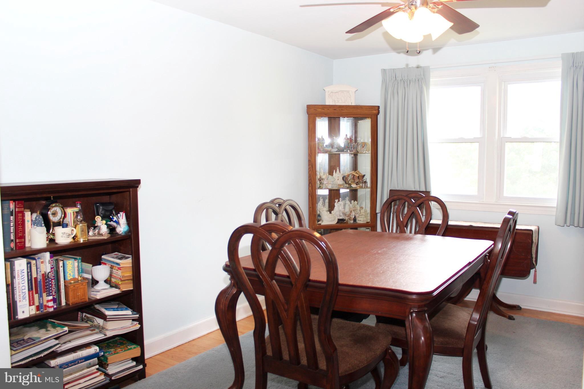 5648 B Calyn Road Catonsville, MD 21228 - Photo 10 of 21 Dining Room