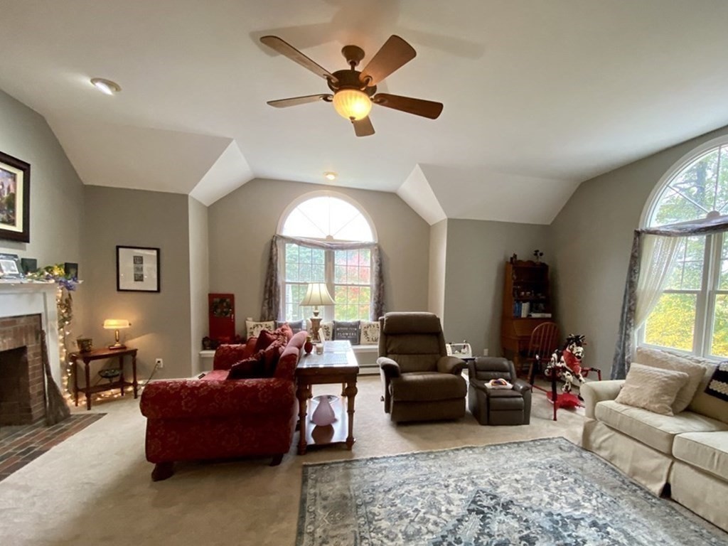 20 Littlefield Road Milford, MA 01757 - Photo 4 of 42 Gallery Image 4
