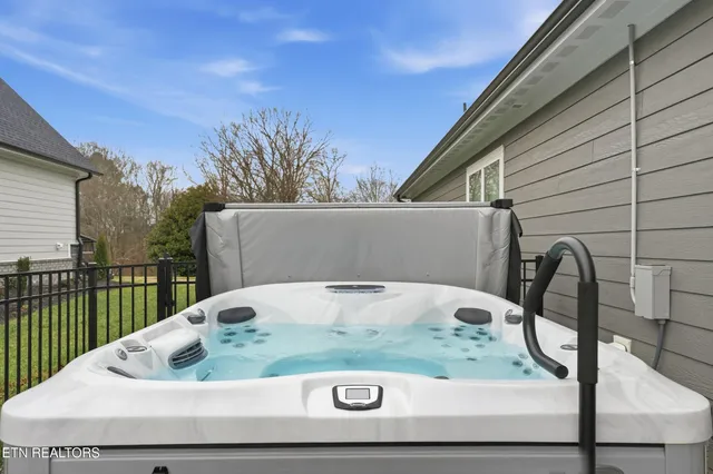 $849,000 | 3462 Persimmon Ridge, Loudon, TN 37774