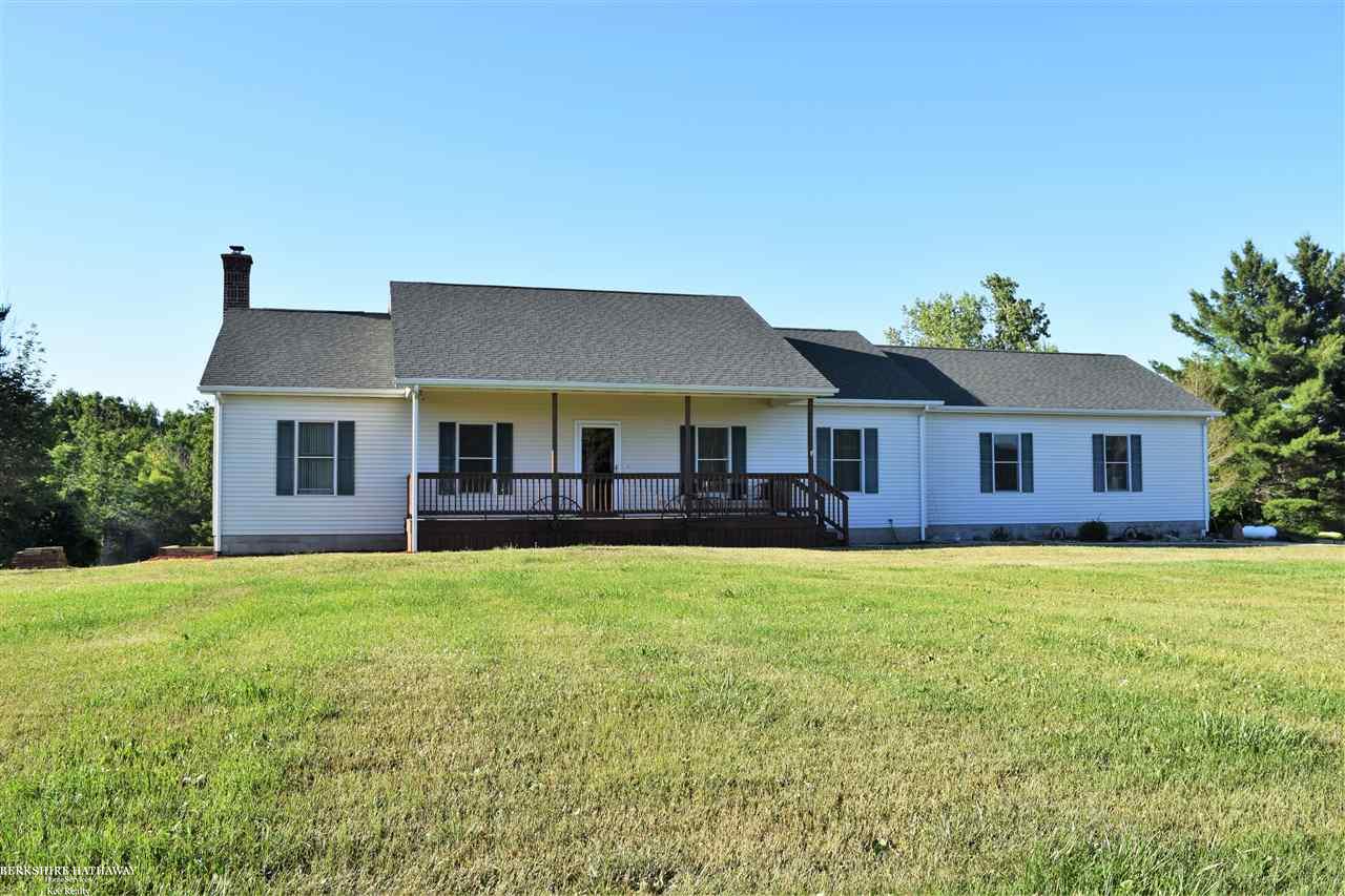 7600 Hewitt Road Avoca, MI 48006 - Photo 2 of 73 31297035-1.JPG