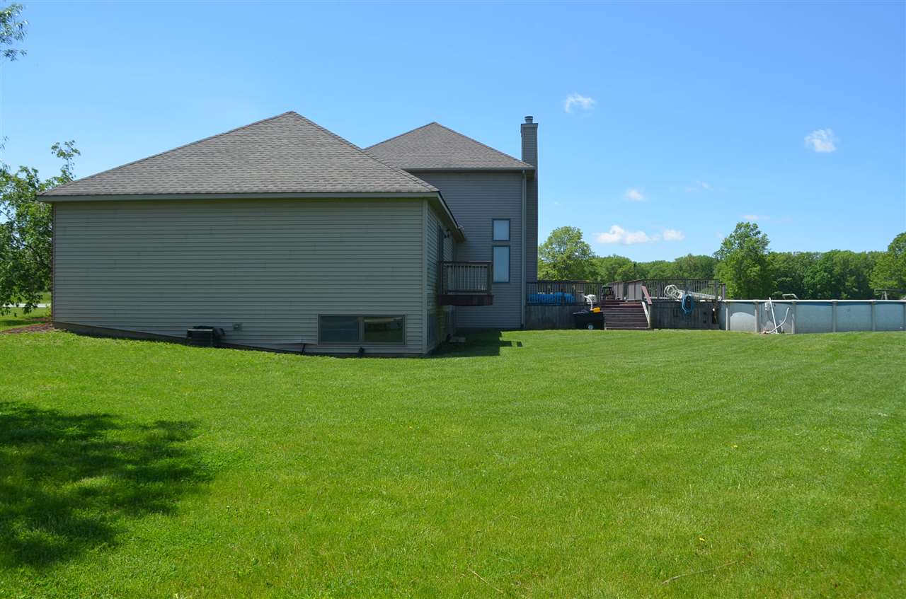 18311 Hurshtown Road Grabill, IN 46741 - Photo 3 of 35