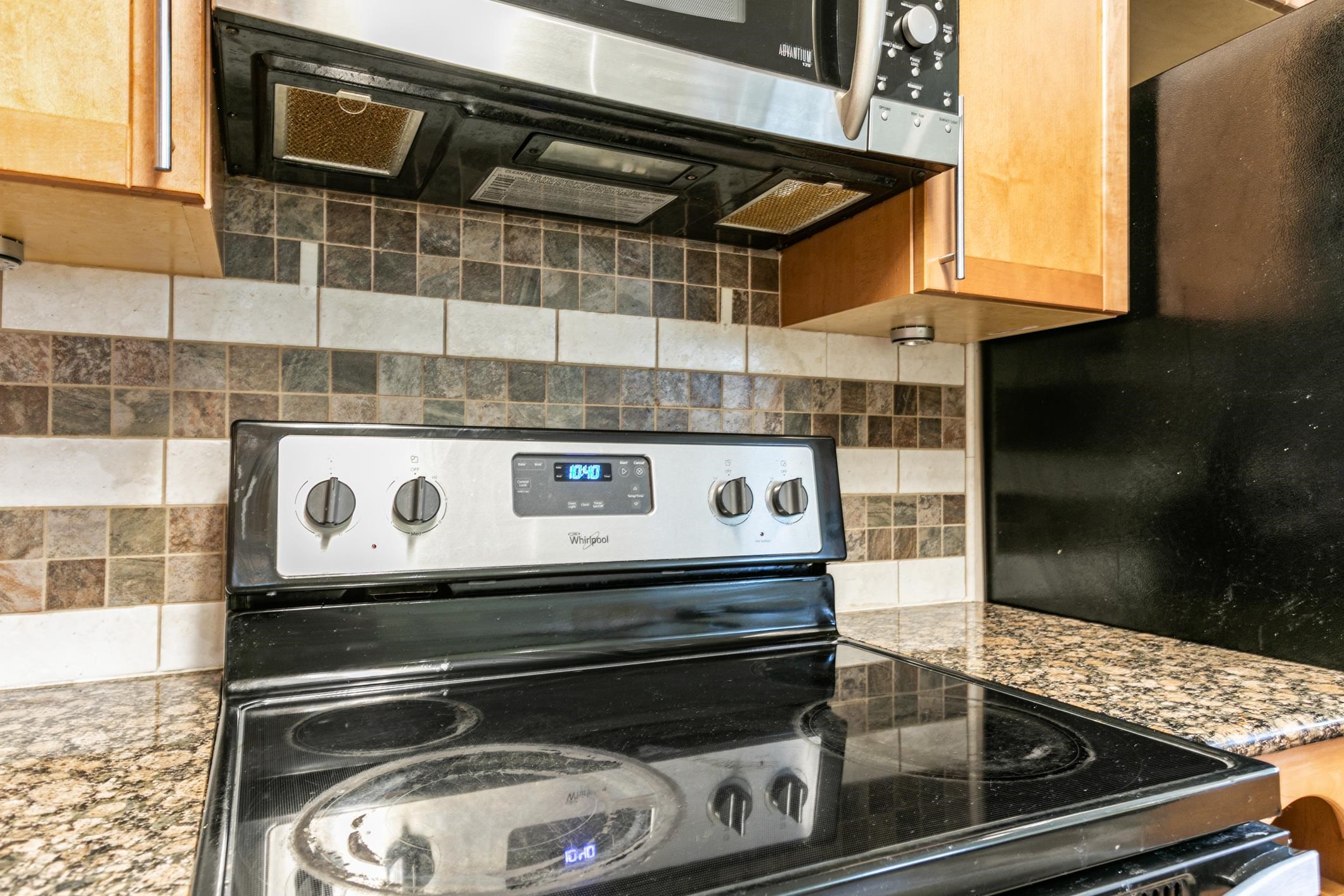 29 Hybiscus Avenue St. Augustine, FL 32084 - Photo 11 of 42 a stove top oven sitting inside of a kitchen