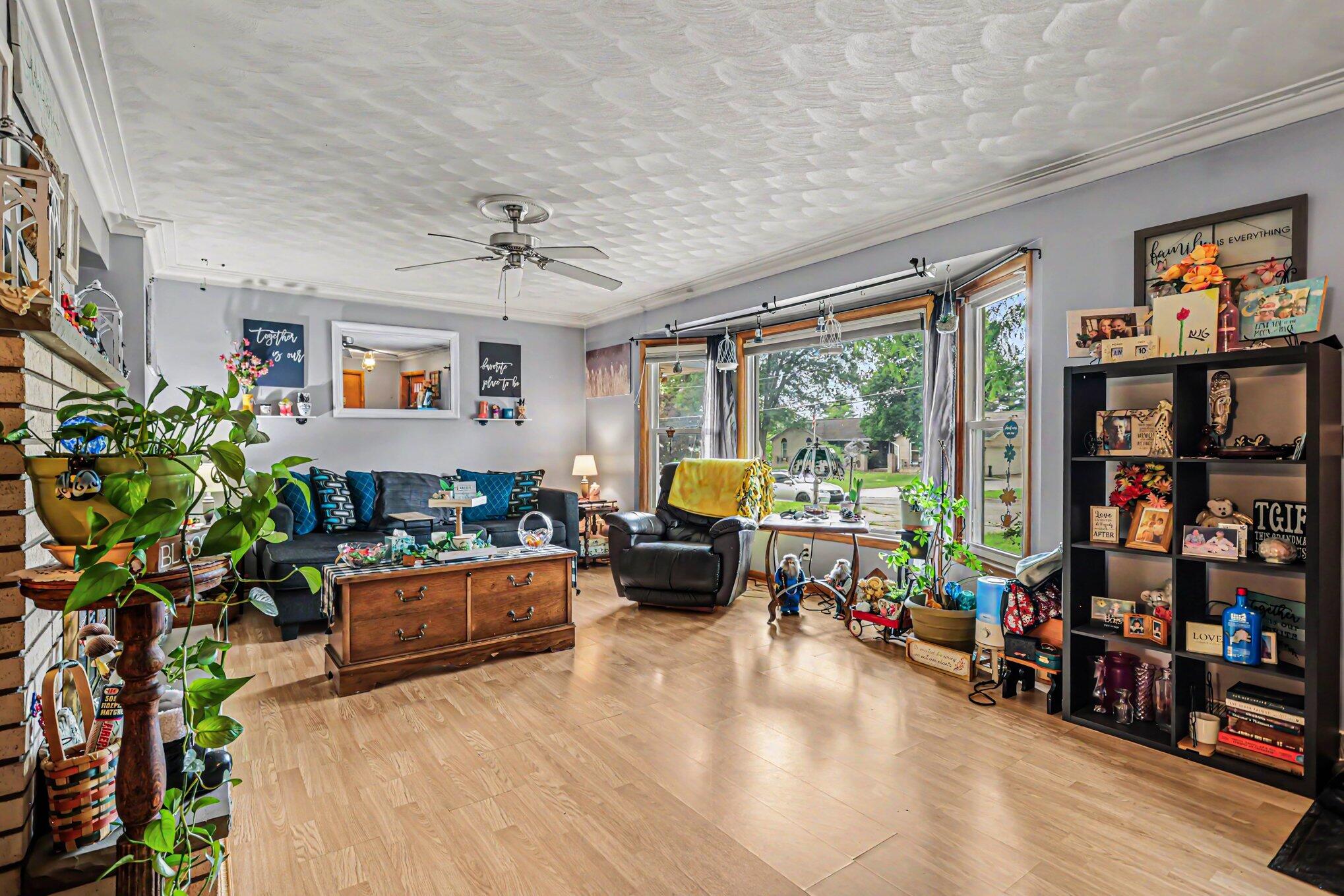 1111 South Clinton Street Charlotte, MI 48813 - Photo 2 of 24 005_file_5097