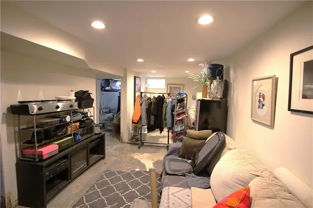 $165,000 | 210 Livingston Road, West Mifflin, PA 15122