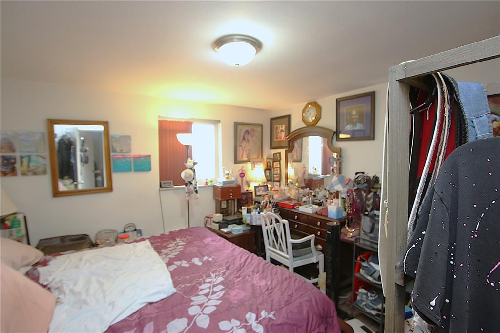 210 Livingston Road West Mifflin, PA 15122 - Photo 7 of 25