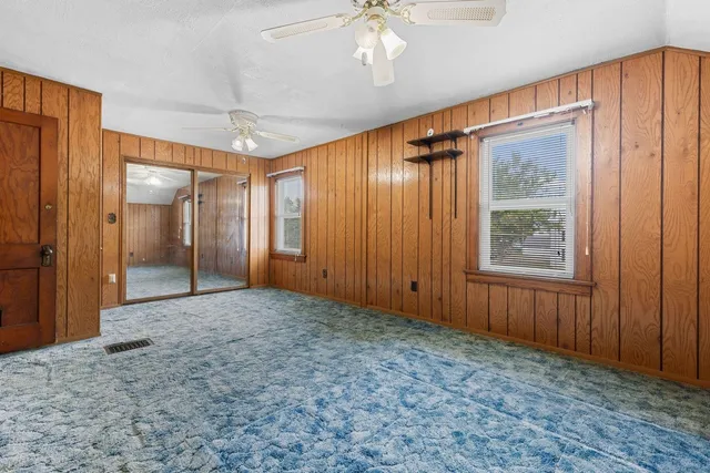 a view of entryway with front door