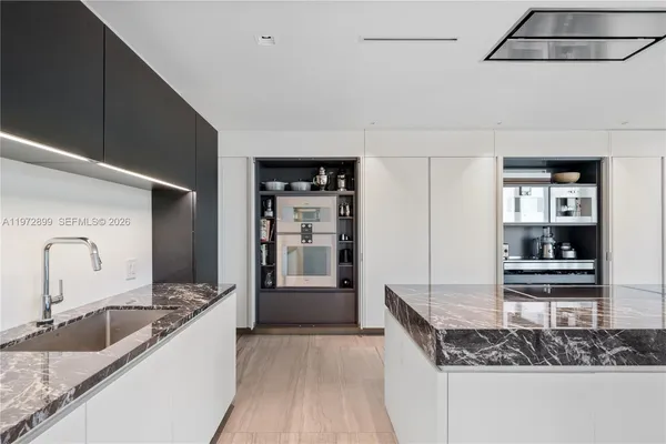 $7,500,000 | 1000 Biscayne Boulevard, Unit 3201, Miami, FL 33132