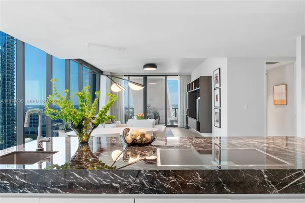 $7,500,000 | 1000 Biscayne Boulevard, Unit 3201, Miami, FL 33132