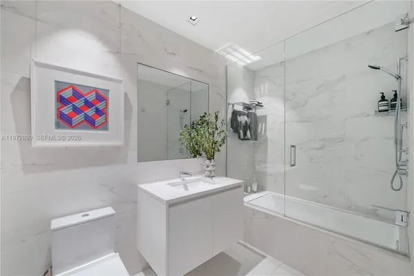 $7,500,000 | 1000 Biscayne Boulevard, Unit 3201, Miami, FL 33132