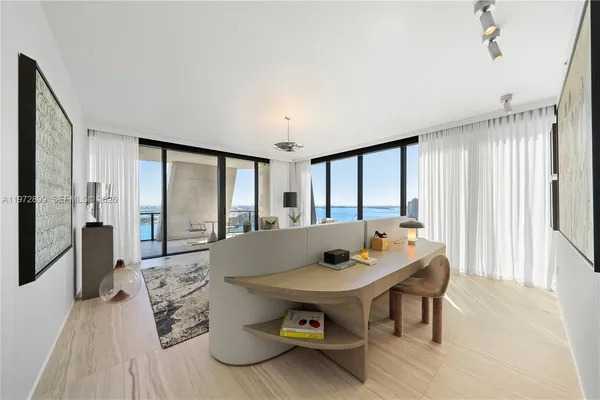 $7,500,000 | 1000 Biscayne Boulevard, Unit 3201, Miami, FL 33132