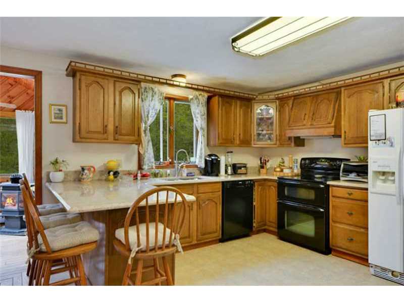 243 Kingstown Road Richmond, RI 02898 - Photo 11 of 20 Kitchen.