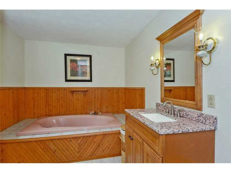 243 Kingstown Road Richmond, RI 02898 - Photo 15 of 20 Master Bath/Spa.