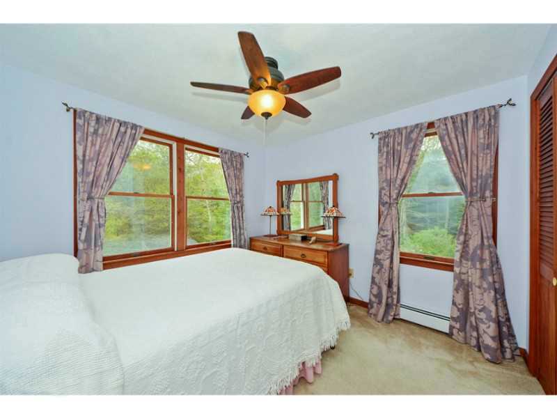 243 Kingstown Road Richmond, RI 02898 - Photo 16 of 20 Bedroom.